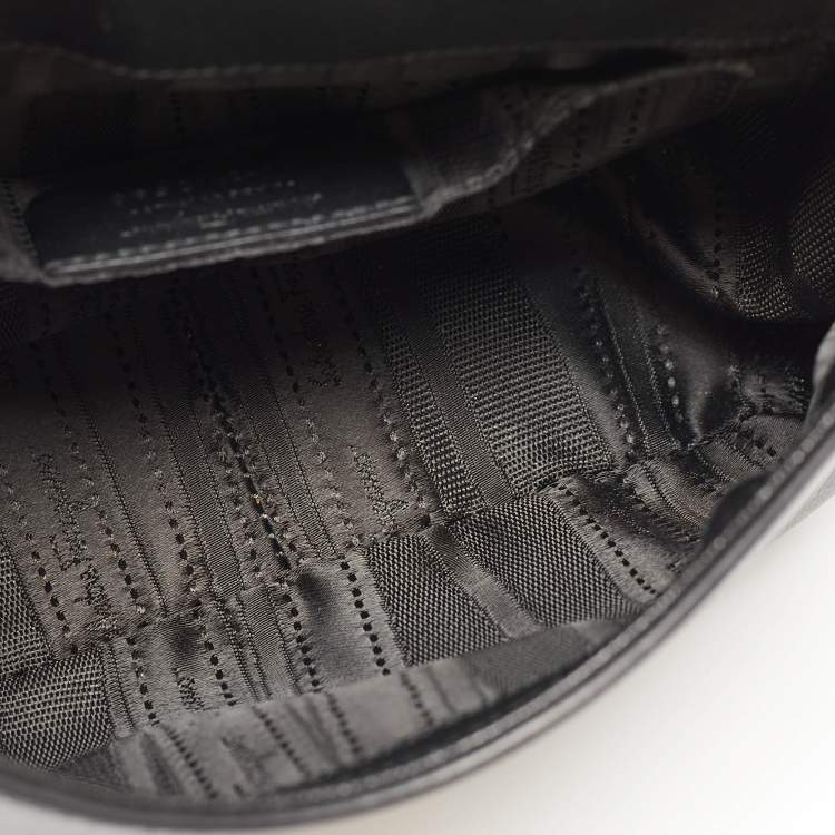 Pre Owned Salvatore Ferragamo Black Leather Gancini Icona Vit Paris Crossbody Bag