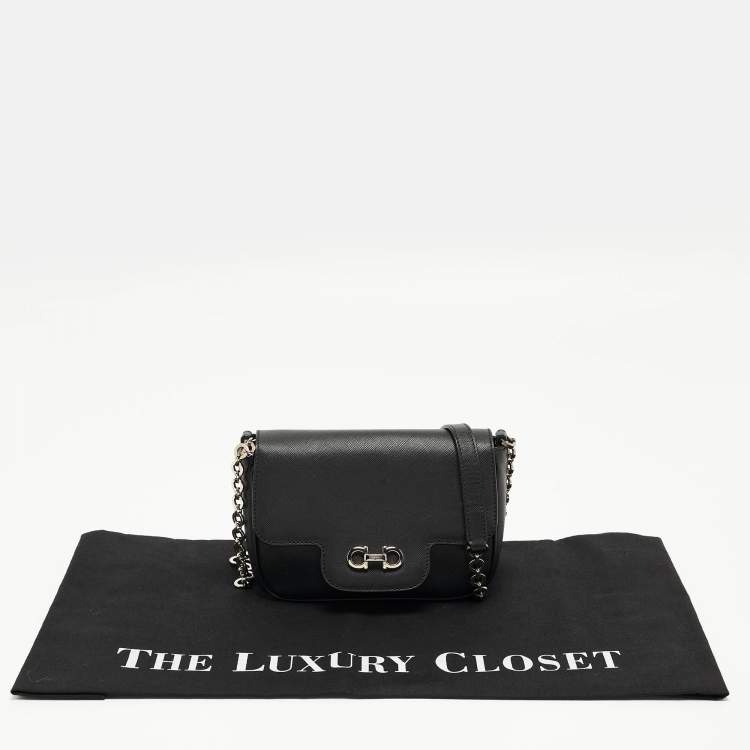 Pre Owned Salvatore Ferragamo Black Leather Gancini Icona Vit Paris Crossbody Bag