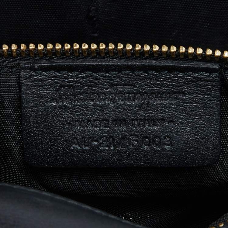 Pre Owned Salvatore Ferragamo Black Leather Vara Bow Chain Shoulder Bag