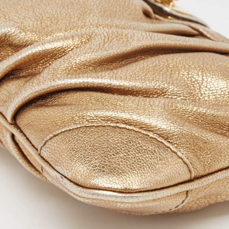 مملوكة مسبقًا Salvatore Ferragamo Gold Leather Chain Clutch