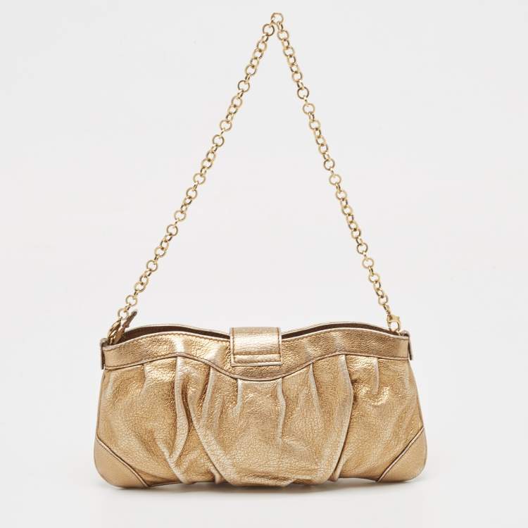 مملوكة مسبقًا Salvatore Ferragamo Gold Leather Chain Clutch