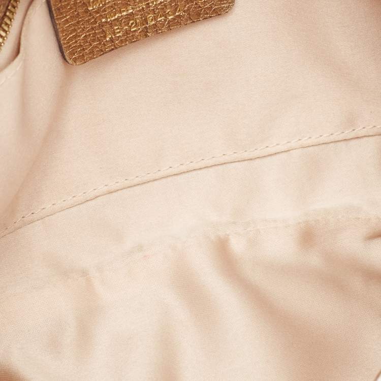 مملوكة مسبقًا Salvatore Ferragamo Gold Leather Chain Clutch