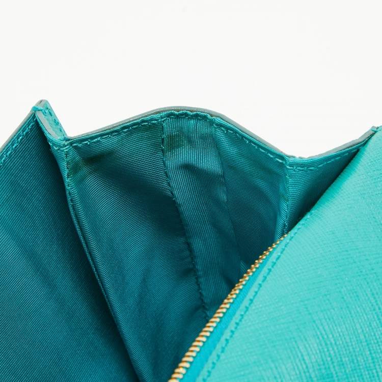 Pre Owned Salvatore Ferragamo Green Leather Miss Vara Bow Shoulder Bag