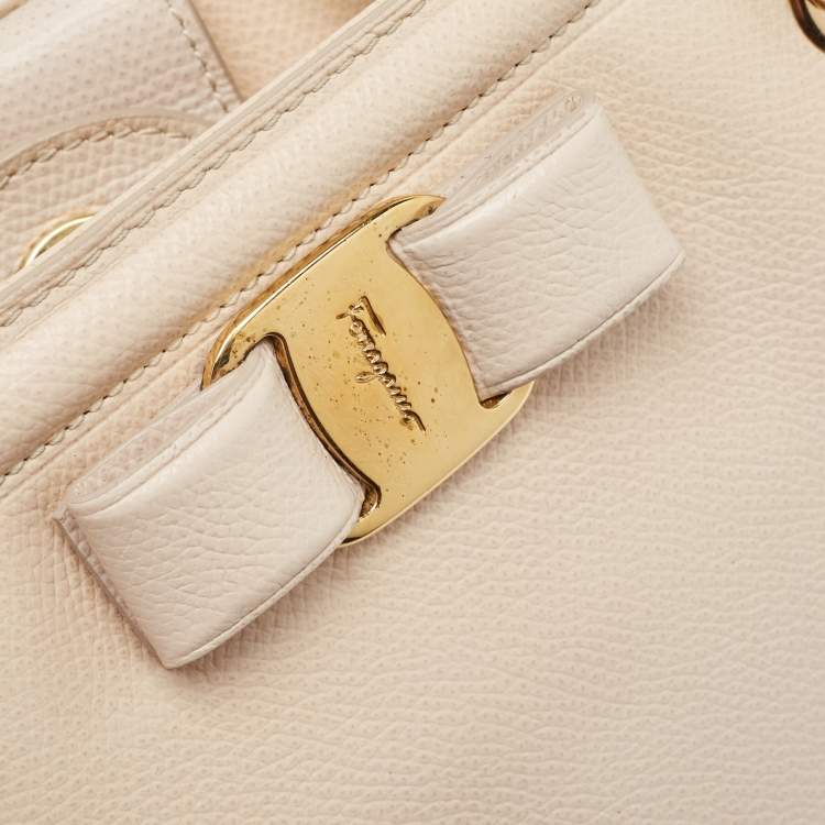 Pre Owned Salvatore Ferragamo Beige Leather Melike Tote