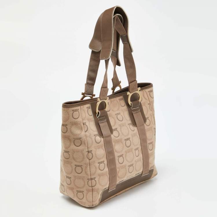 مملوكة مسبقًا Salvatore Ferragamo Beige Signature Canvas and Leather Tote