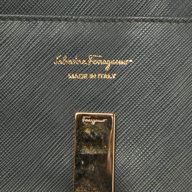 Pre Owned Salvatore Ferragamo Grey Leather Gancini Icona Continental Wallet