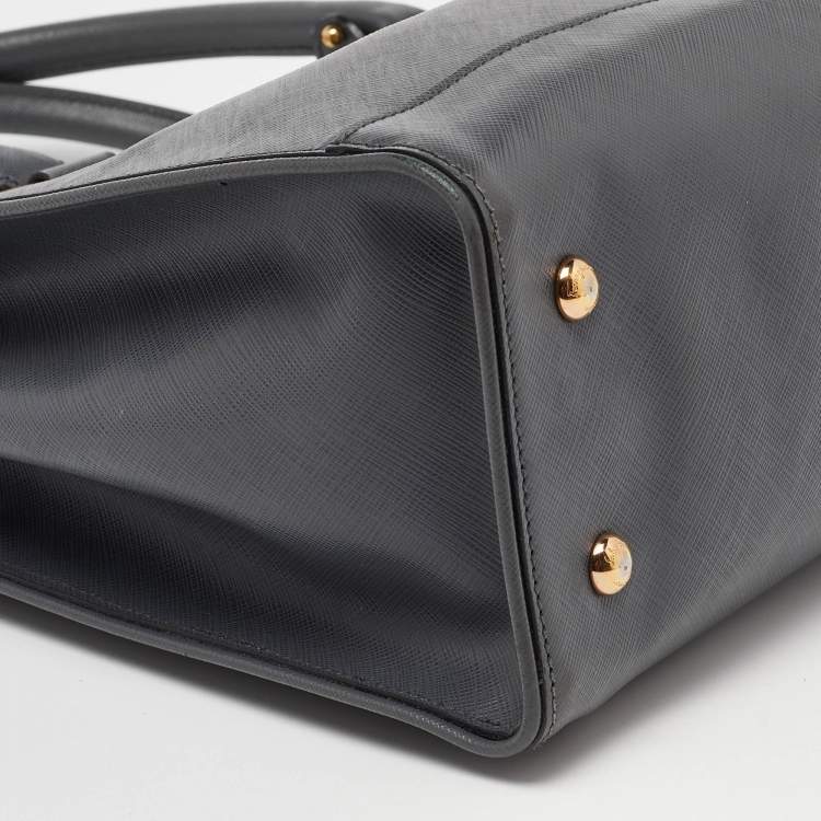 Pre Owned Salvatore Ferragamo Grey Leather Small Briana Tote