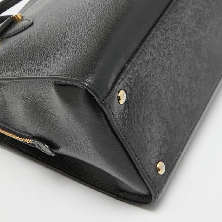 مملوكة مسبقًا Salvatore Ferragamo Black Leather Today Tote