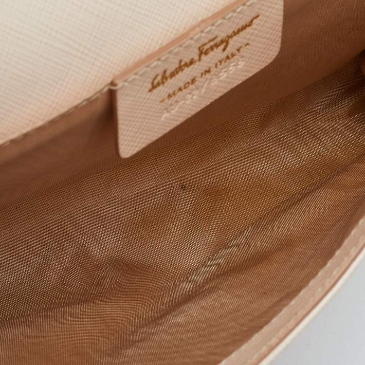 Pre Owned Salvatore Ferragamo Peach Leather Vara Bow Chain Bag