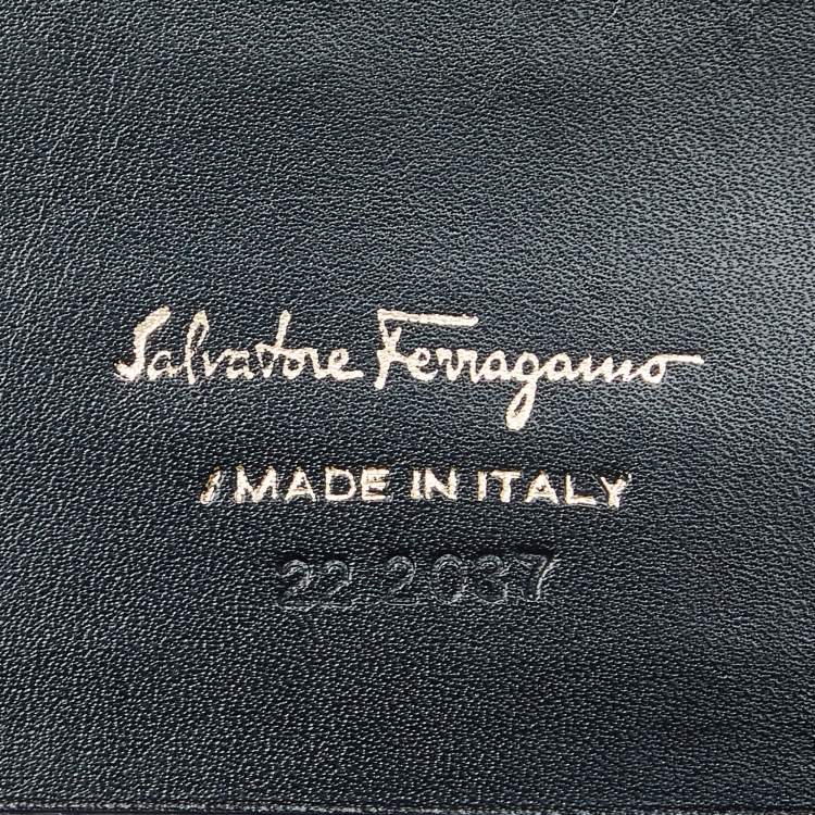 مملوكة مسبقًا Salvatore Ferragamo Dark Blue Leather Gancini Flap Compact Wallet