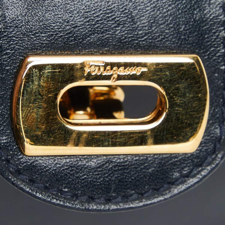 مملوكة مسبقًا Salvatore Ferragamo Dark Blue Leather Gancini Flap Compact Wallet