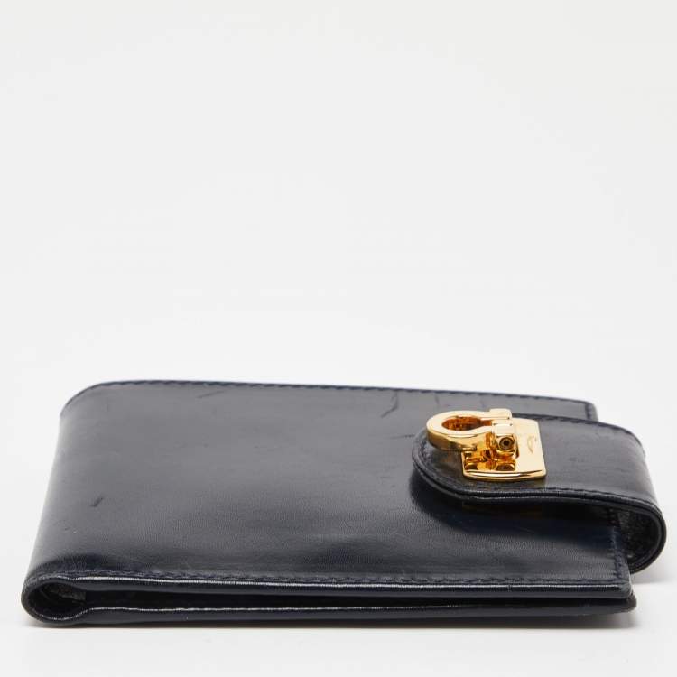 مملوكة مسبقًا Salvatore Ferragamo Dark Blue Leather Gancini Flap Compact Wallet