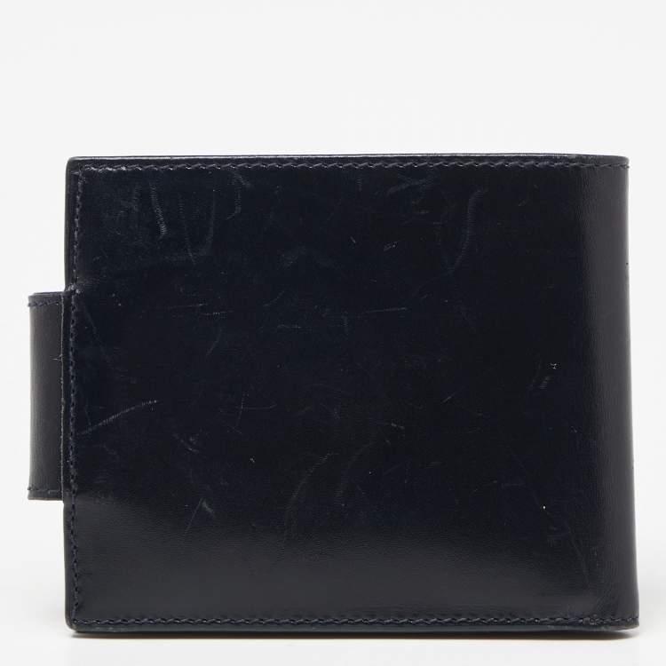 مملوكة مسبقًا Salvatore Ferragamo Dark Blue Leather Gancini Flap Compact Wallet