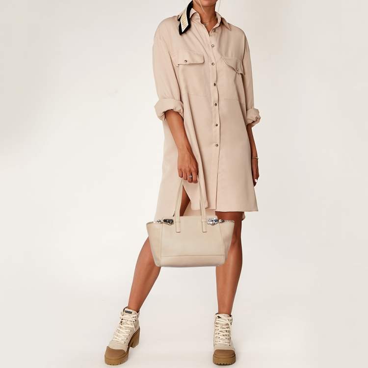 Pre Owned Salvatore Ferragamo Beige Leather Verve Tote