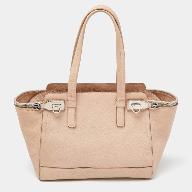Pre Owned Salvatore Ferragamo Beige Leather Verve Tote