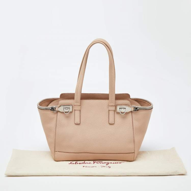 Pre Owned Salvatore Ferragamo Beige Leather Verve Tote