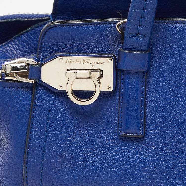 مملوكة مسبقًا Salvatore Ferragamo Blue Leather Zip Tote 