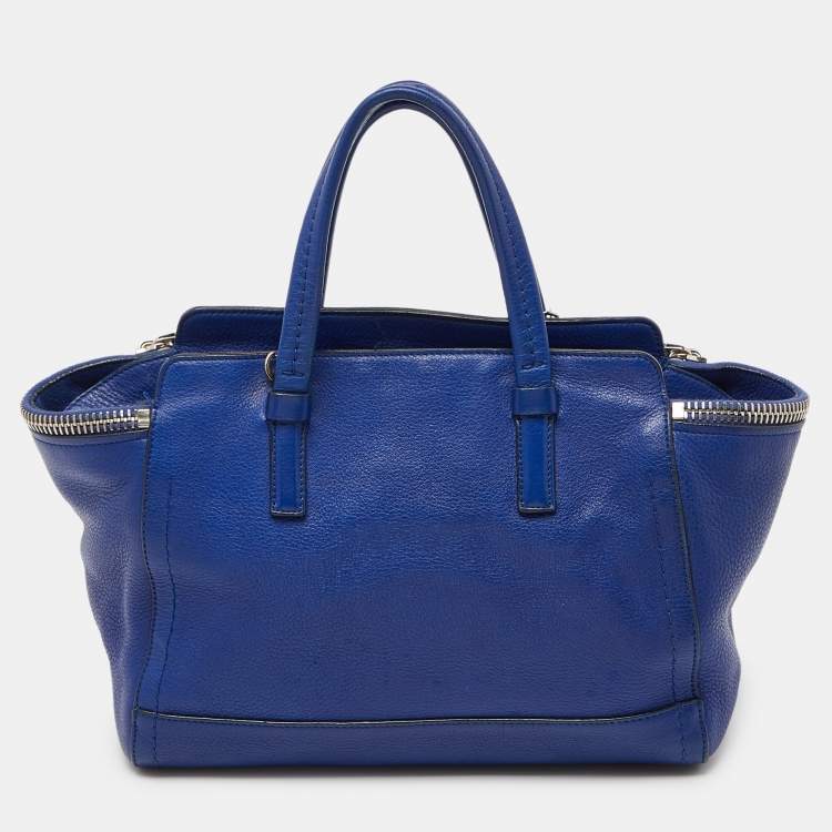مملوكة مسبقًا Salvatore Ferragamo Blue Leather Zip Tote 