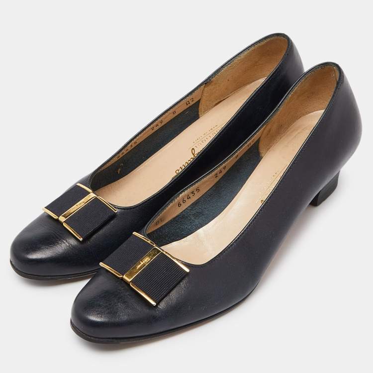 Pre Owned Salvatore Ferragamo Blue Leather Block Heel Pumps Size 38.5