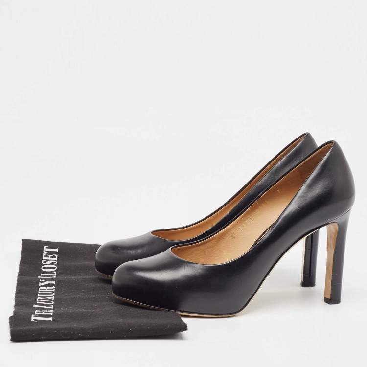 Pre Owned Salvatore Ferragamo Black Leather Round Toe Pumps Size 37.5 