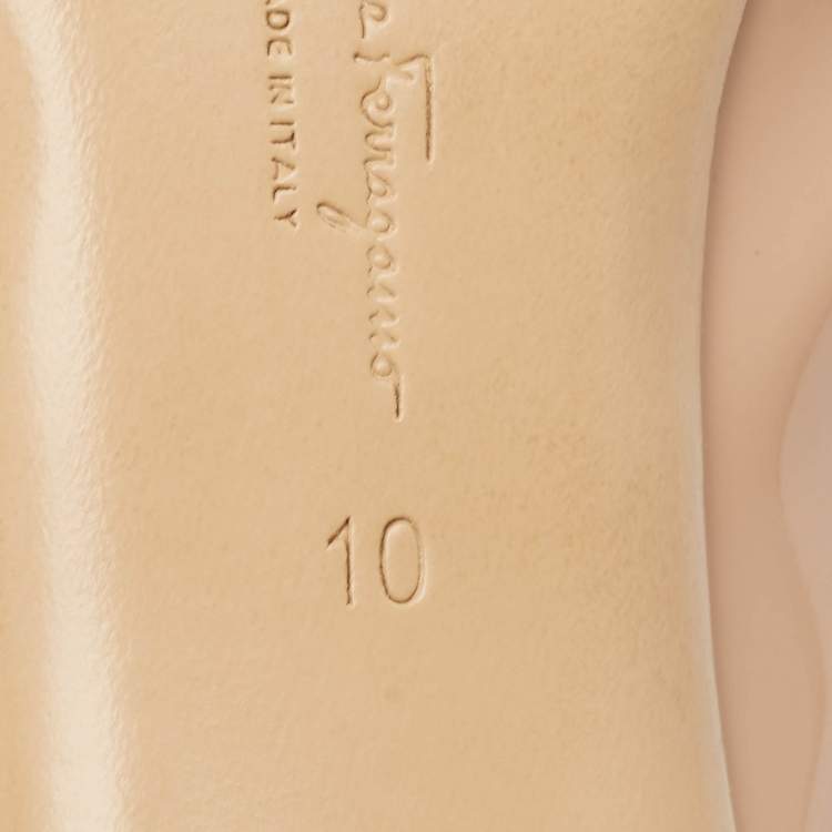 Pre Owned Salvatore Ferragamo Beige Patent Vara Bow  Pumps Size 40.5