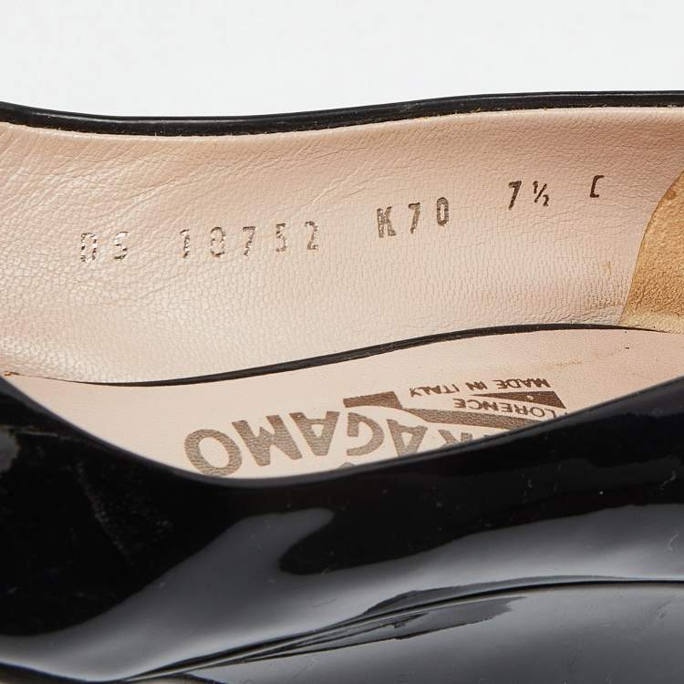 Pre Owned Salvatore Ferragamo Black Patent Leather Vara Bow Wedge Pumps Size 38