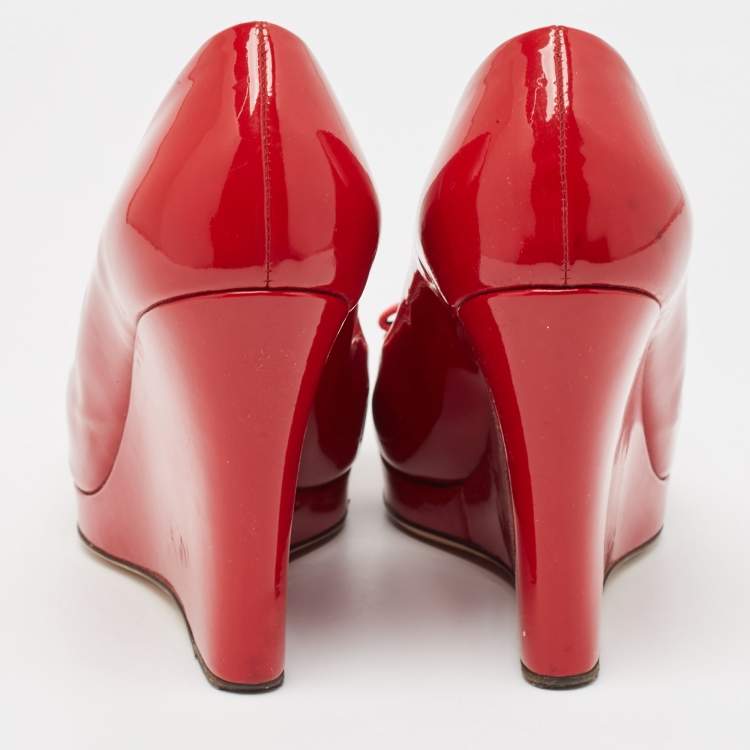 Pre Owned Salvatore Ferragamo Red Patent  Vara Bow  Pumps Size 37.5