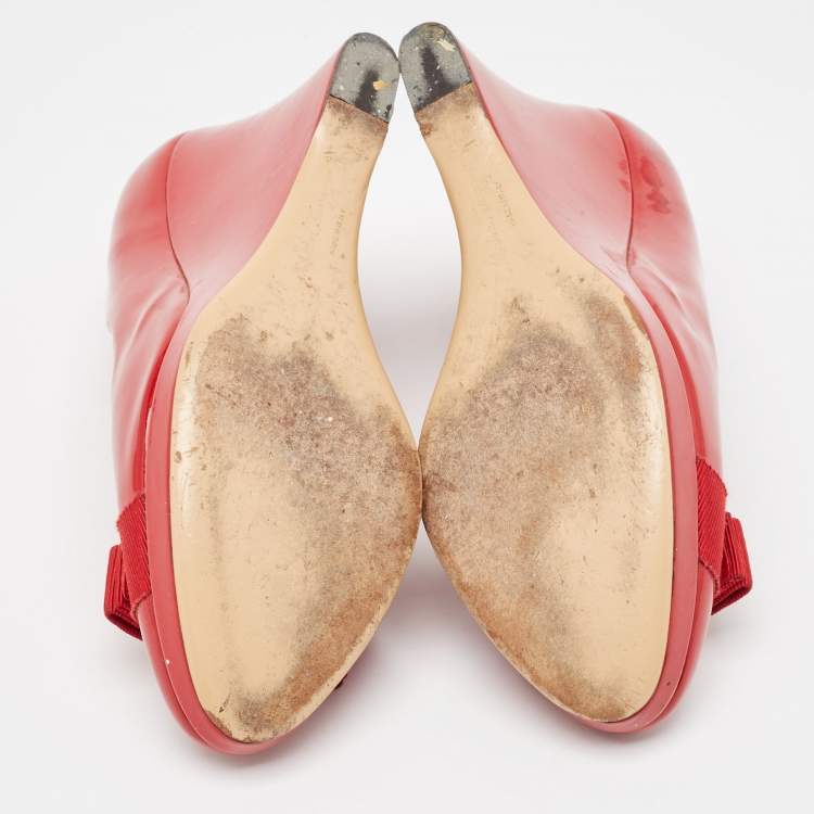 Pre Owned Salvatore Ferragamo Red Patent  Vara Bow  Pumps Size 37.5