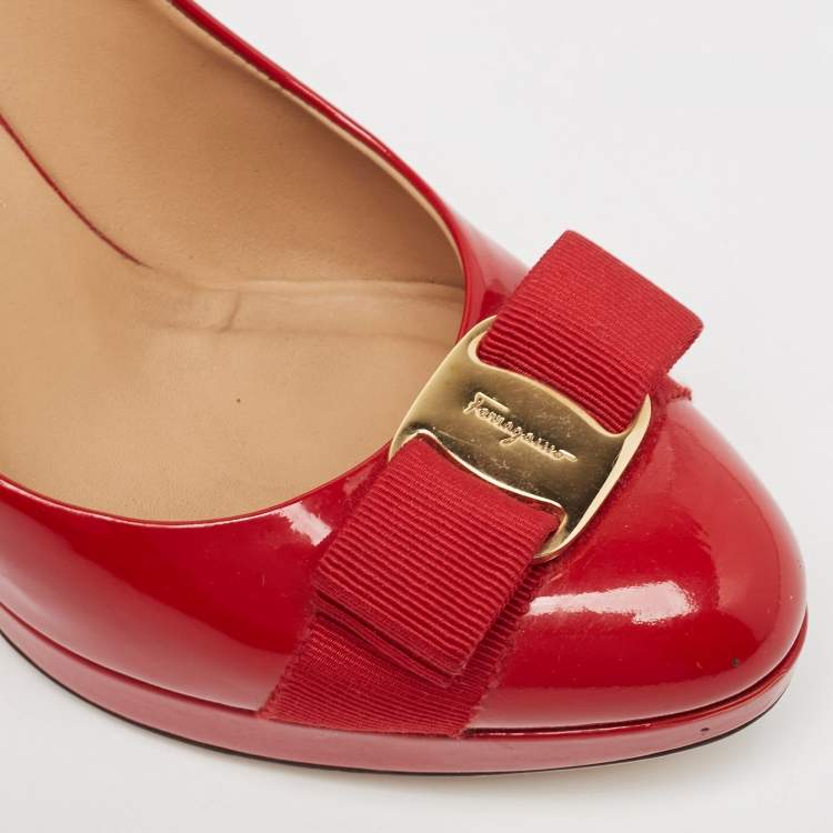 Pre Owned Salvatore Ferragamo Red Patent  Vara Bow  Pumps Size 37.5