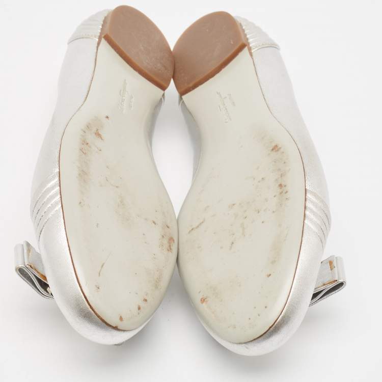 Pre Owned Salvatore Ferragamo Silver Leather Varina Bow Ballet Flats Size 39