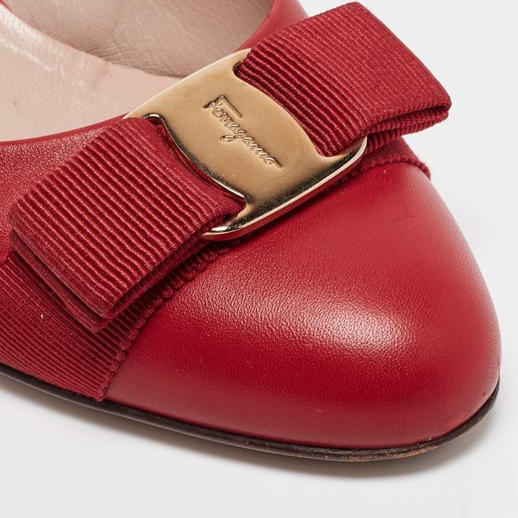 Pre Owned Salvatore Ferragamo Red Leather Vara Bow Pumps Size 37.5