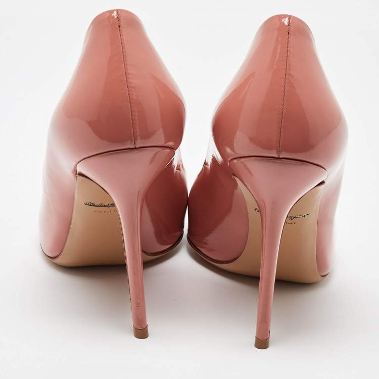 Pre Owned Salvatore Ferragamo Peach Patent Leather Pointed Toe Pumps Size 40.5