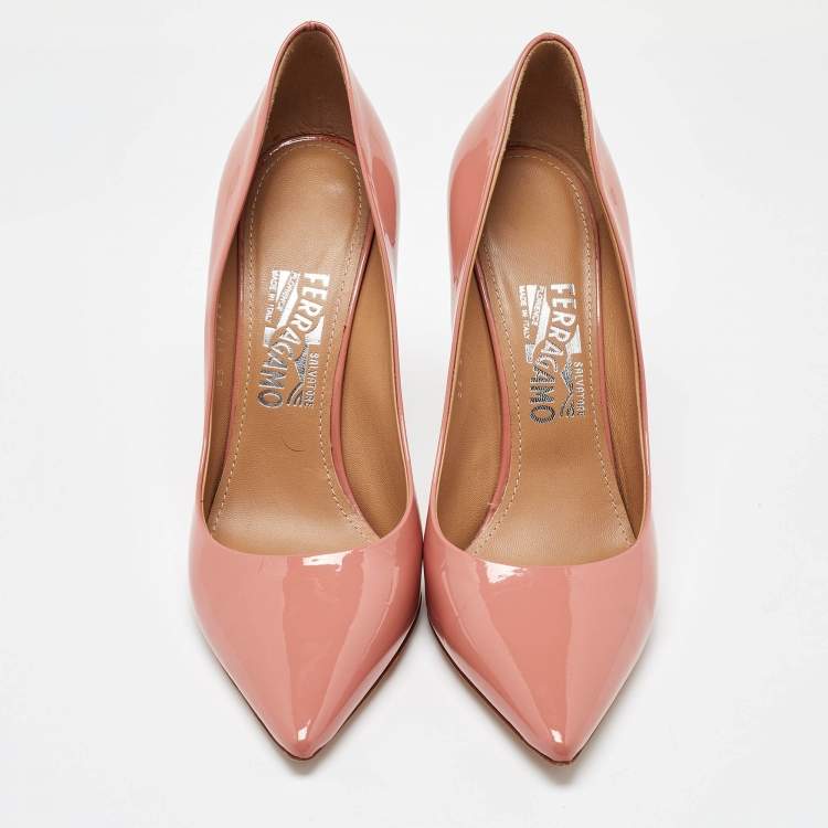 Pre Owned Salvatore Ferragamo Peach Patent Leather Pointed Toe Pumps Size 40.5