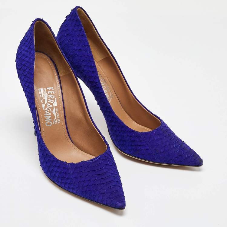 Pre Owned Salvatore Ferragamo Blue Python Embossed Leather Pointed Toe Pumps Size 40.5