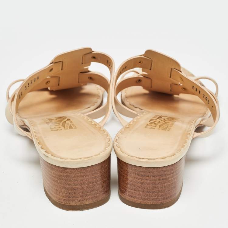 Pre Owned Salvatore Ferragamo Cream Leather Buckle Detail Strappy Sandals Size 41