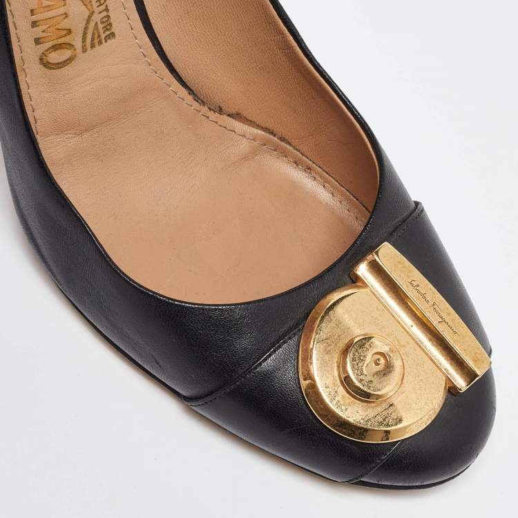 Pre Owned Salvatore Ferragamo Black Leather Buckle Block Heel Pumps Size 39