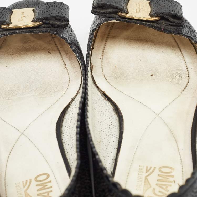 Pre Owned Salvatore Ferragamo Black Perforated Leather Vara Lace Bow Ballet Flats Size 40