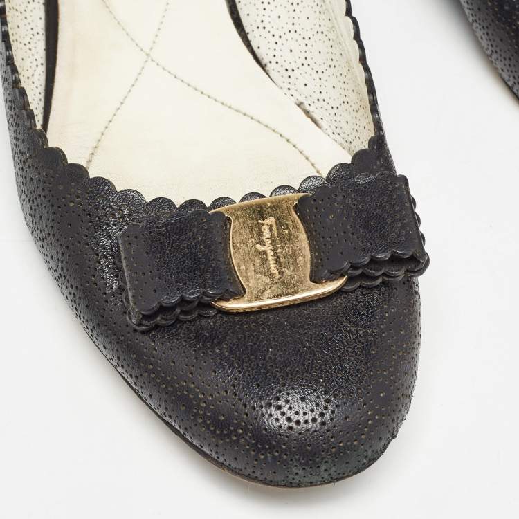 Pre Owned Salvatore Ferragamo Black Perforated Leather Vara Lace Bow Ballet Flats Size 40