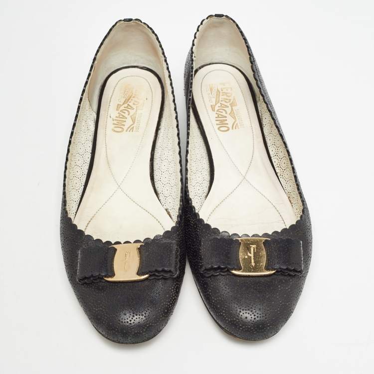 Pre Owned Salvatore Ferragamo Black Perforated Leather Vara Lace Bow Ballet Flats Size 40