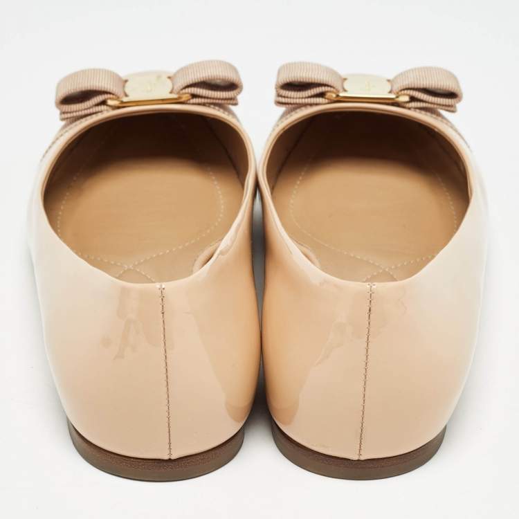 Pre Owned Salvatore Ferragamo Beige Patent Leather Varina  Ballet Flats Size 37.5