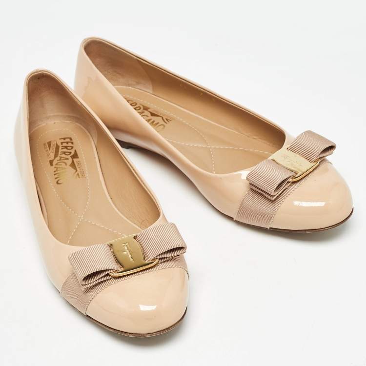 Pre Owned Salvatore Ferragamo Beige Patent Leather Varina  Ballet Flats Size 37.5