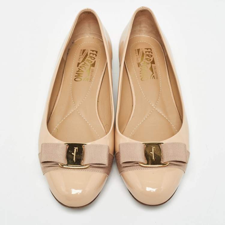Pre Owned Salvatore Ferragamo Beige Patent Leather Varina  Ballet Flats Size 37.5
