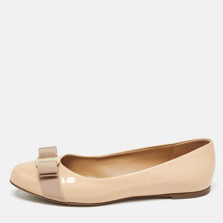 Pre Owned Salvatore Ferragamo Beige Patent Leather Varina  Ballet Flats Size 37.5