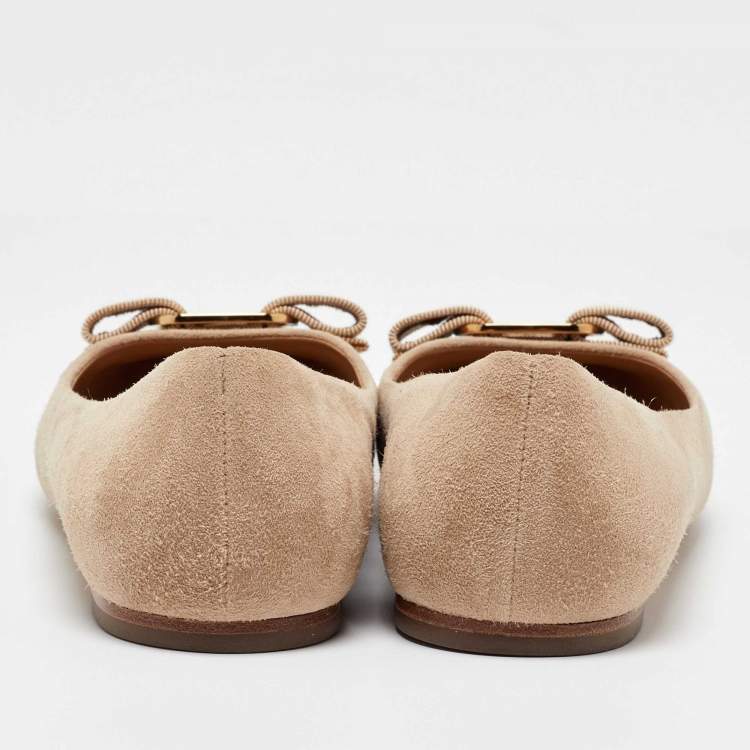 Pre Owned Salvatore Ferragamo Beige Suede Varina Ballet Flats Size 35.5