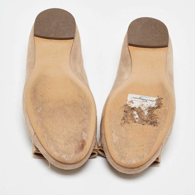 Pre Owned Salvatore Ferragamo Beige Suede Varina Ballet Flats Size 35.5