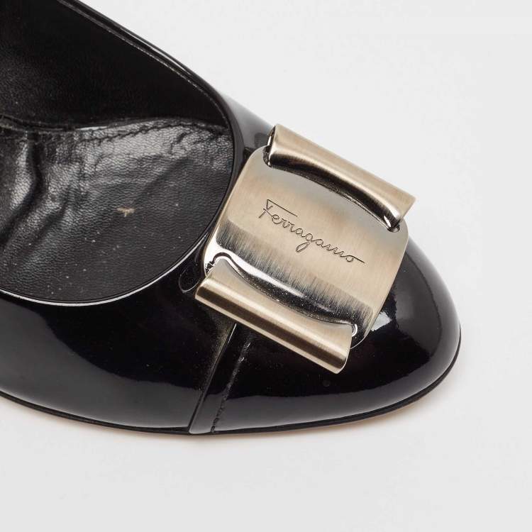 Pre Owned Salvatore Ferragamo Black Patent Leather Buckle Pumps Size 39.5