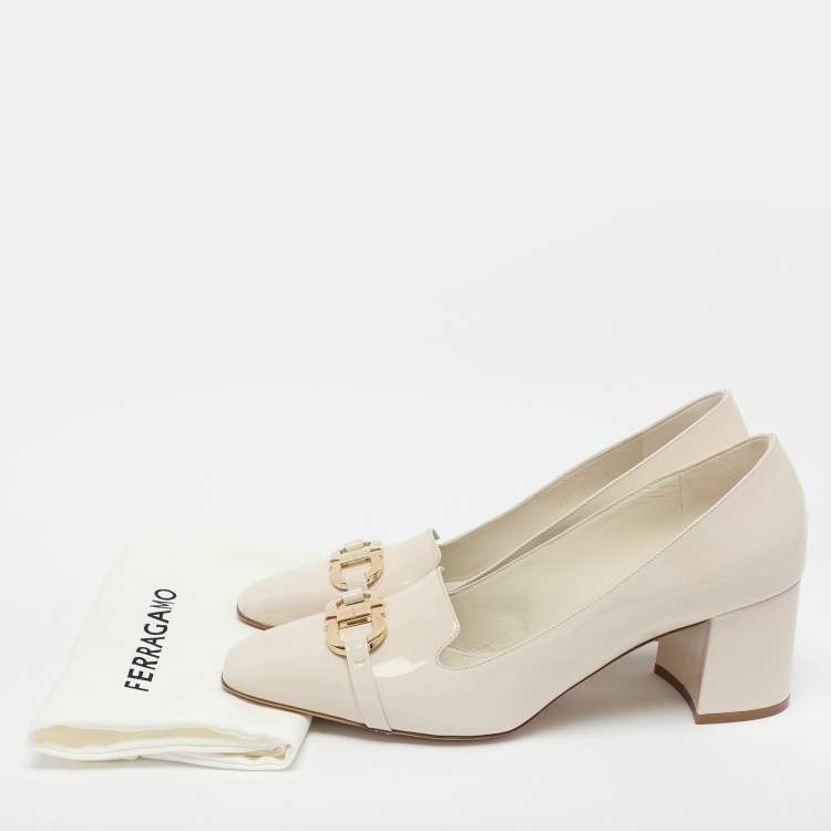 Pre Owned Salvatore Ferragamo Cream Patent Leather Gancini Block Heel Pumps Size 41.5