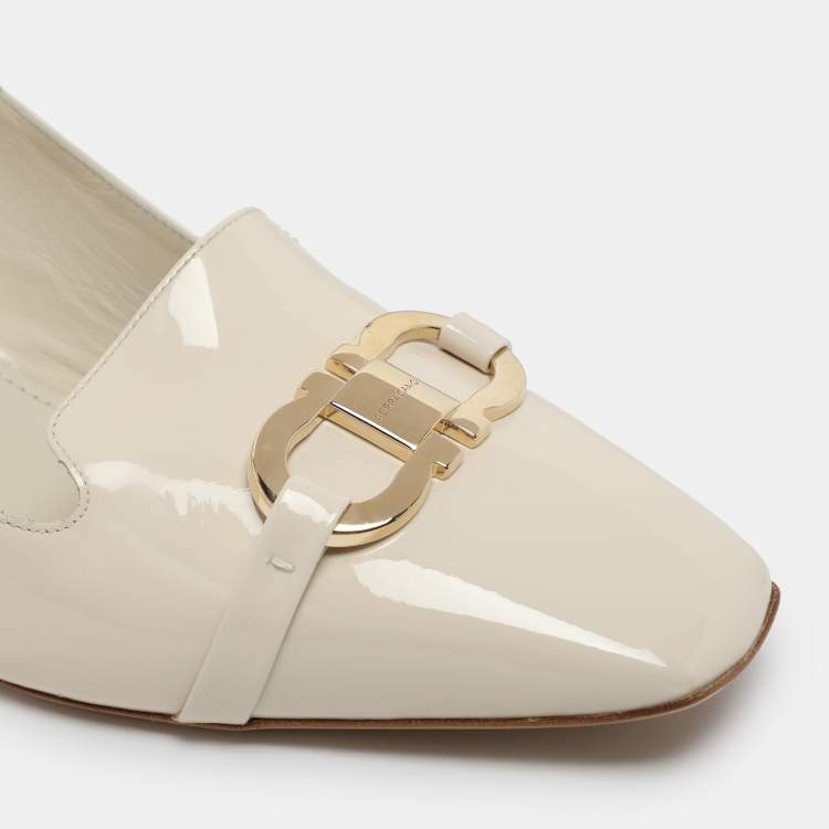 Pre Owned Salvatore Ferragamo Cream Patent Leather Gancini Block Heel Pumps Size 41.5