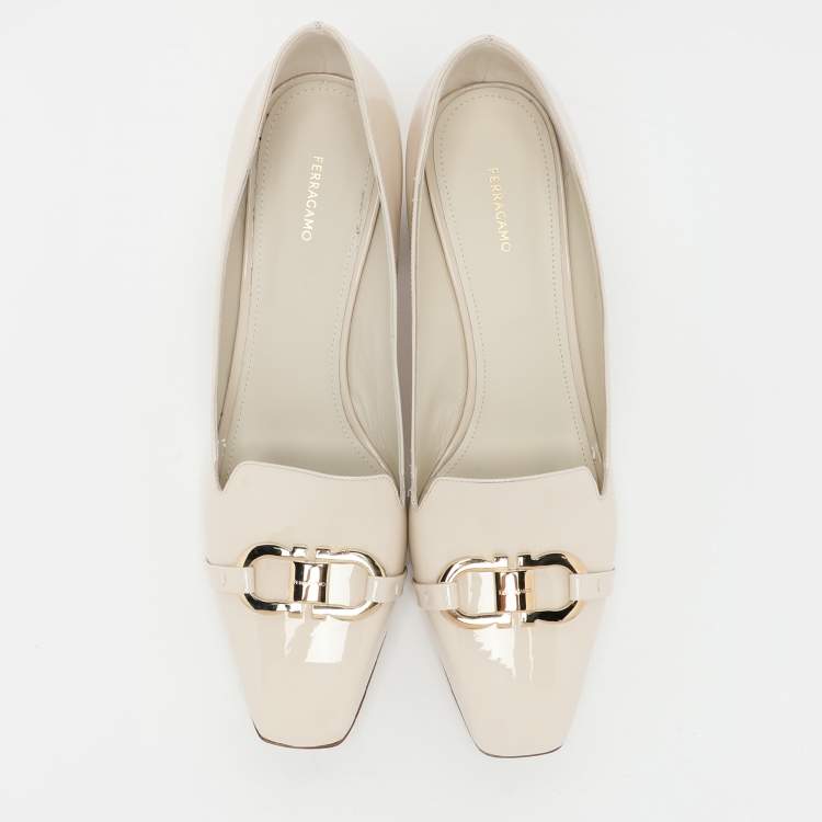 Pre Owned Salvatore Ferragamo Cream Patent Leather Gancini Block Heel Pumps Size 41.5