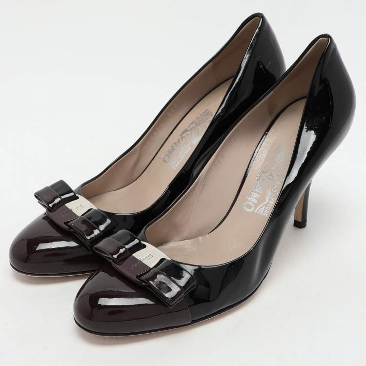 Pre Owned Salvatore Ferragamo Black/Burgundy Patent Leather Bow Pumps Size 38